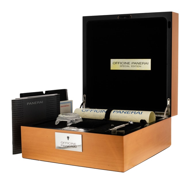 Panerai Luminor Submersible PAM00285 Image 4